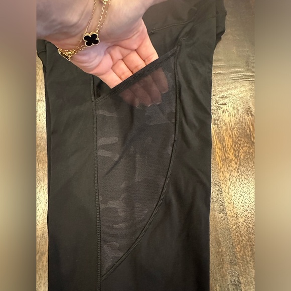 Lululemon black leggings with camo mesh detail - Picture 15 of 16